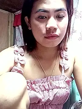 Snapshot of Cutie_body11 chatting on 06/18/26, 01:37 Cutie body11 online show from 06/18/26, 01:37