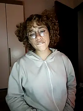 EmmaMelissa0521 online show from 01/28/25, 01:29