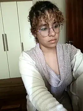 EmmaMelissa0521 online show from 03/05/25, 06:45