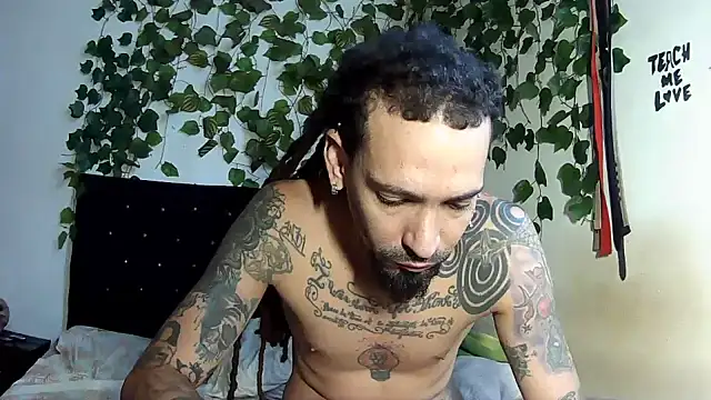 Snapshot of caribbeanlover1 chatting on 07/11/26, 01:58 caribbeanlover1 online show from 07/11/26, 01:58