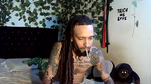 Snapshot of caribbeanlover1 chatting on 07/18/26, 12:53 caribbeanlover1 online show from 07/18/26, 12:53