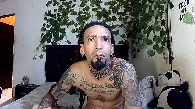 Snapshot of caribbeanlover1 chatting on 07/25/26, 02:58 caribbeanlover1 online show from 07/25/26, 02:58
