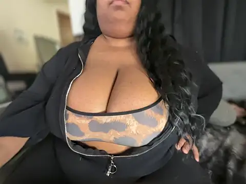 EbonyGoddessKira online show from 12/16/25, 03:50