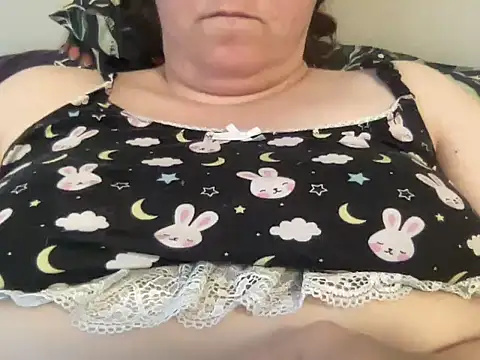 Snapshot of ParisNova chatting on 01/23/25, 01:56 ParisNova online show from 01/23/25, 01:56