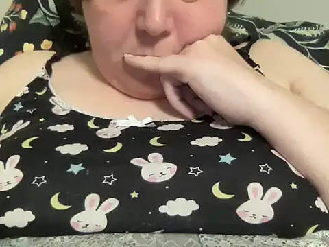 Snapshot of ParisNova chatting on 01/25/25, 10:28 ParisNova online show from 01/25/25, 10:28