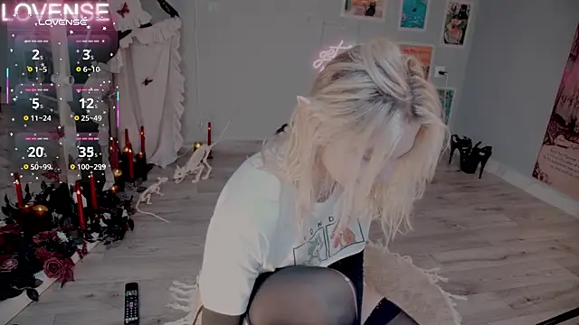 Careful i bite online show from 11/03/25, 06:03