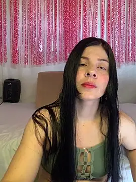 Estefani 32 online show from 03/18/26, 07:17