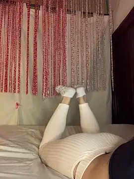 Estefani 32 online show from 03/29/26, 03:12