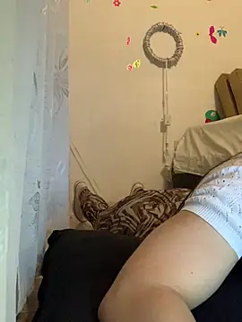 Estefani 32 online show from 04/09/26, 02:44