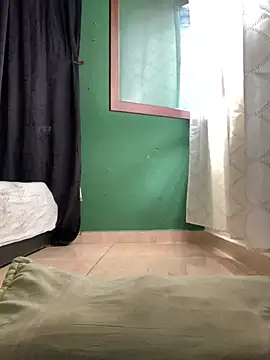 Snapshot of Estefani_32 chatting on 05/15/26, 05:09 Estefani 32 online show from 05/15/26, 05:09
