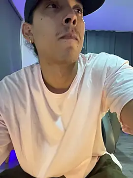 Liam V online show from 03/11/26, 03:34