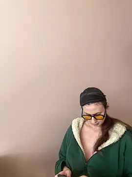 Snapshot of Flossy_Vettie chatting on 04/18/26, 11:36 Flossy Vettie online show from 04/18/26, 11:36