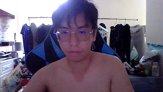 Snapshot of charlie_xdd chatting on 03/15/25, 08:37 charlie xdd online show from 03/15/25, 08:37