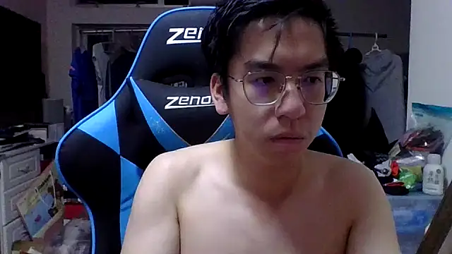 Snapshot of charlie_xdd chatting on 03/15/25, 02:45 charlie xdd online show from 03/15/25, 02:45