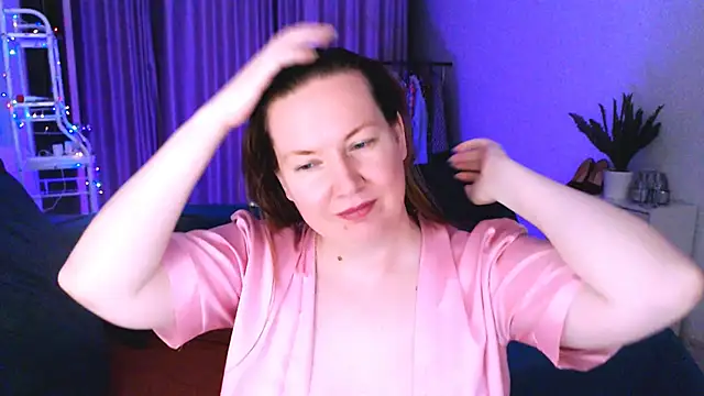 GoddessLara online show from 01/31/25, 02:04