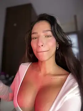 DulceLenns online show from 12/21/25, 06:48