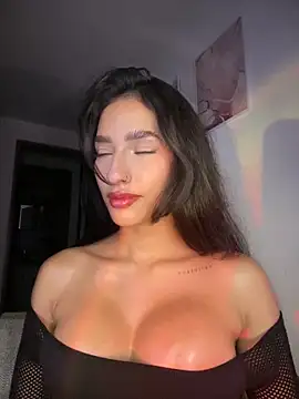 DulceLenns online show from 03/08/26, 03:32