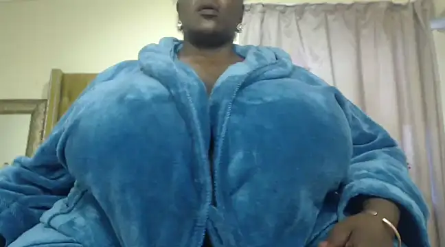 Snapshot of xXXSexyamazon chatting on 01/31/25, 04:25 xXXSexyamazon online show from 01/31/25, 04:25