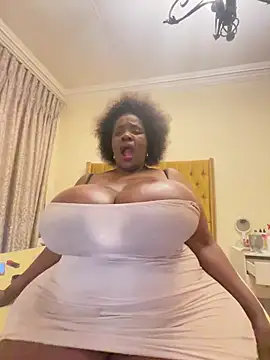 Snapshot of xXXSexyamazon chatting on 06/17/26, 11:38 xXXSexyamazon online show from 06/17/26, 11:38