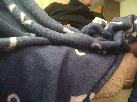 Snapshot of translove chatting on 02/14/25, 08:31 translove online show from 02/14/25, 08:31