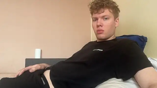 sexybooii6968 online show from 11/17/25, 10:32