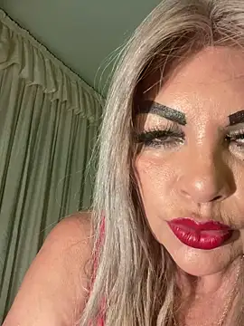 Snapshot of scarlett_sexx69 chatting on 01/17/26, 11:37 scarlett sexx69 online show from 01/17/26, 11:37