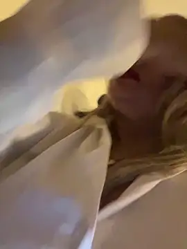 Snapshot of scarlett_sexx69 chatting on 02/16/26, 11:39 scarlett sexx69 online show from 02/16/26, 11:39