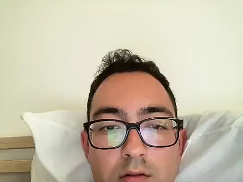 freshmanxxl98 online show from 06/01/26, 05:25