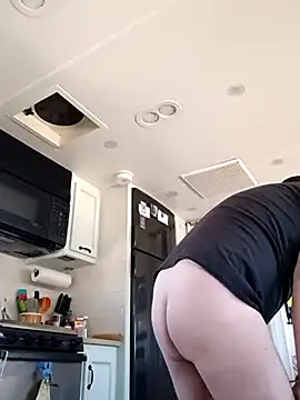 EZYves online show from 02/22/26, 06:39