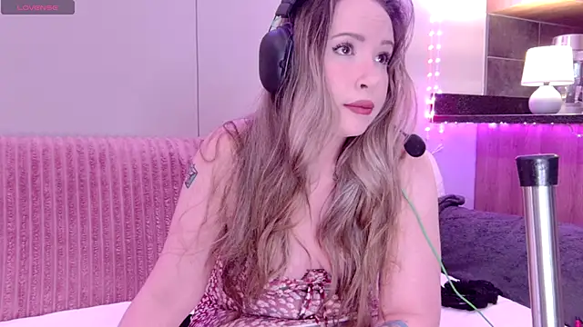 ScarletCarnal online show from 10/25/25, 08:47