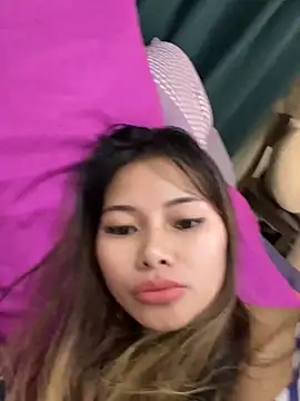 Snapshot of pinay6969 chatting on 01/25/25, 12:05 pinay6969 online show from 01/25/25, 12:05