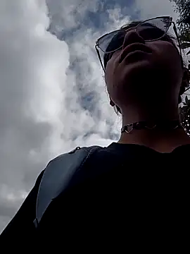 Simone Miller online show from 02/17/25, 02:37