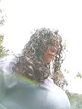 Simone Miller online show from 10/01/25, 03:40