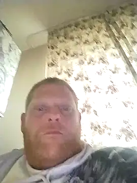 Baumhackel online show from 04/12/26, 03:50