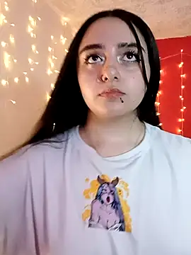 Snapshot of IvonneT chatting on 03/02/25, 04:17 IvonneT online show from 03/02/25, 04:17