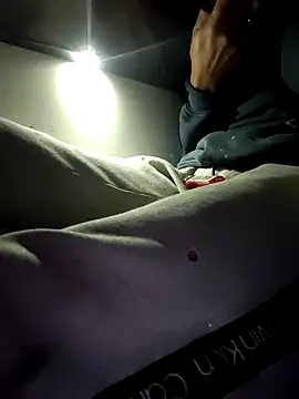 Snapshot of BIG-CkD_F chatting on 01/16/25, 01:36 BIG-CkD F online show from 01/16/25, 01:36