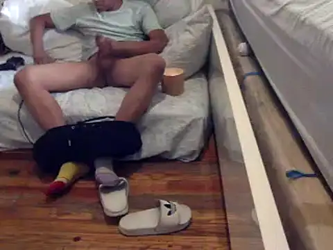 Snapshot of BIG-CkD_F chatting on 02/25/25, 04:42 BIG-CkD F online show from 02/25/25, 04:42