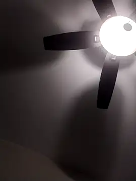 Snapshot of BIG-CkD_F chatting on 11/27/25, 05:04 BIG-CkD F online show from 11/27/25, 05:04