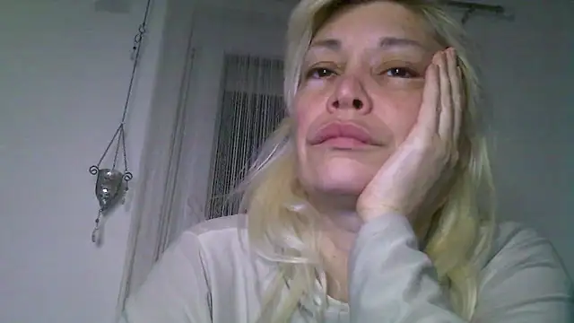 Snapshot of EvaaMina chatting on 05/02/26, 06:13 EvaaMina online show from 05/02/26, 06:13