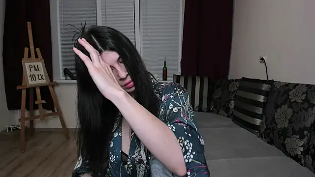 MolagAnna online show from 10/23/25, 05:44