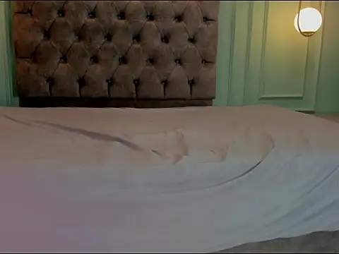 Snapshot of kathe_hot chatting on 12/13/24, 04:11 kathe hot online show from 12/13/24, 04:11