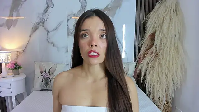 hannahill69 online show from 02/17/26, 04:42