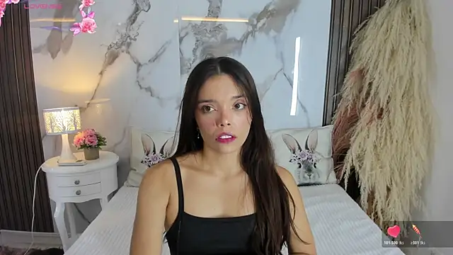 hannahill69 online show from 03/18/26, 04:37