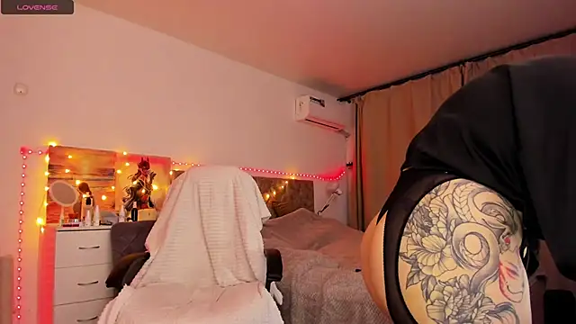 Ophelia mm online show from 10/29/25, 12:29