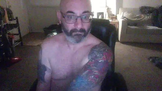 Snapshot of palidin1 chatting on 02/03/26, 02:53 palidin1 online show from 02/03/26, 02:53