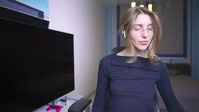 CassiaBlade1 online show from 02/08/26, 04:32