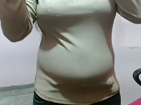 LovingPihu online show from 03/06/25, 05:35