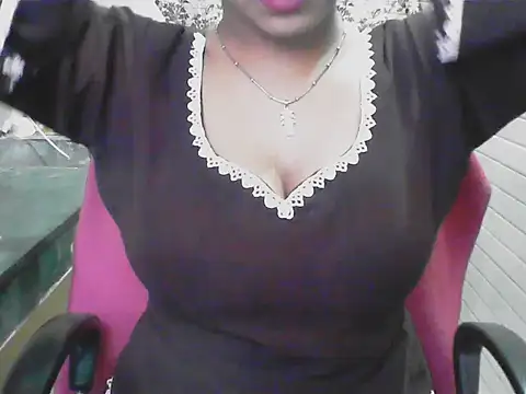 LovingPihu online show from 05/28/26, 06:43