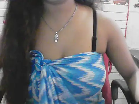 LovingPihu online show from 06/16/26, 04:37