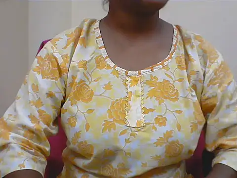LovingPihu online show from 07/19/26, 05:11